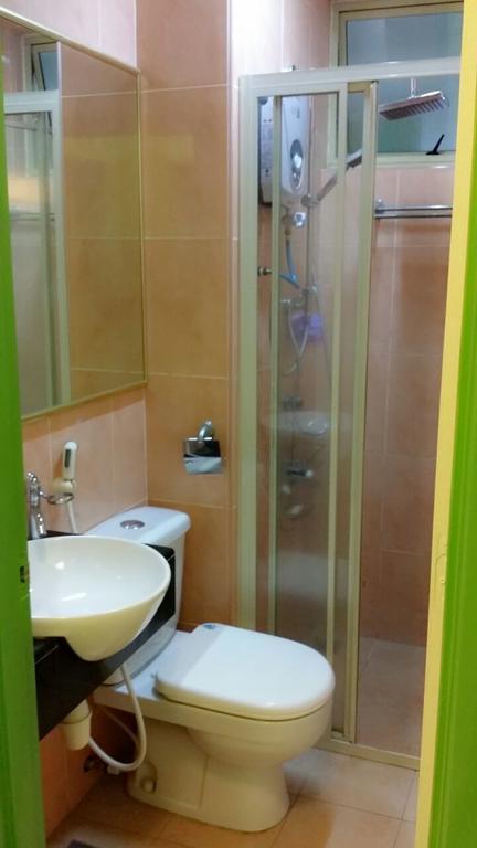 شقة سكن قيصر ﺇﻛﺰﻛﻴﻮﺗﻴﻒ ستاي إيست لايك Kampong Bohol المظهر الخارجي الصورة