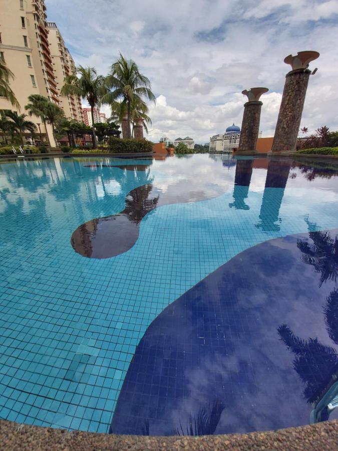 شقة سكن قيصر ﺇﻛﺰﻛﻴﻮﺗﻴﻒ ستاي إيست لايك Kampong Bohol المظهر الخارجي الصورة